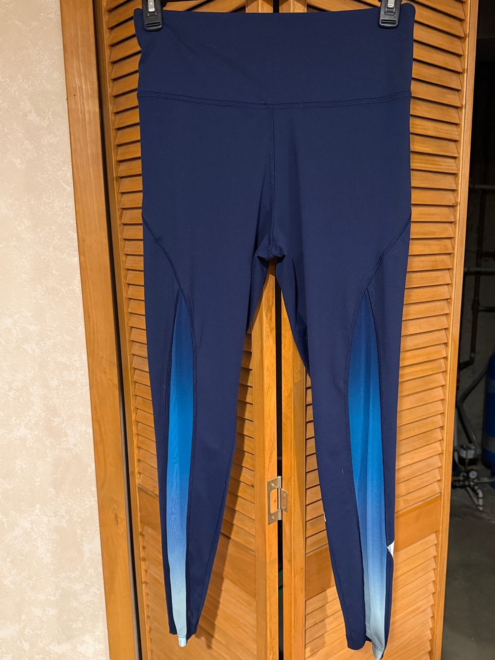 PINK Victoria's Secret Ultimate Navy Blue Ombre Mesh Insert Leggings Large
